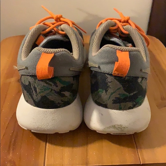 womens camouflage nike shoes